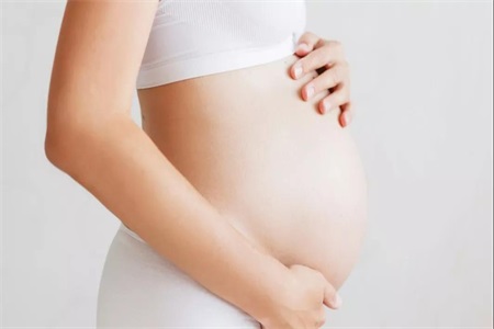 女性怀孕后同房次数要削减，性爱过程中要注重这些