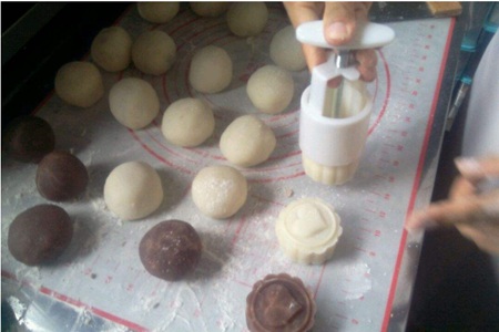 冰皮月饼的做法和配方大解密，糯米做成的传统中秋美食