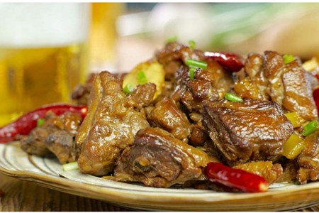 啤酒鸭的家常做法食谱，鸭肉清凉营养高