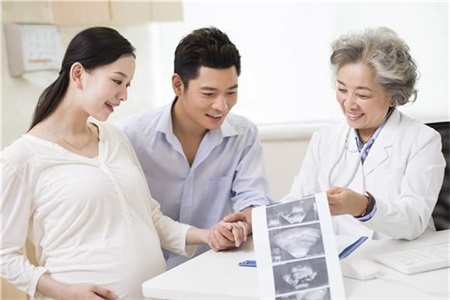 女性怀孕有妊娠反应很正常，但是一定要做好产检