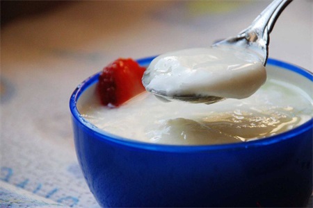 酸奶什么时候喝最好，孕妇喝酸奶对胎儿有影响吗