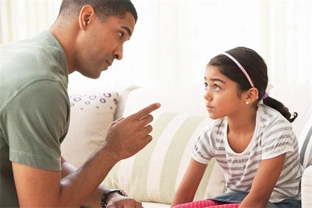 家长如何和孩子沟通，教育孩子方面应该避免惩罚