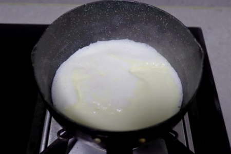 牛奶布丁的做法最简单，加入一点吐司奶香味十足