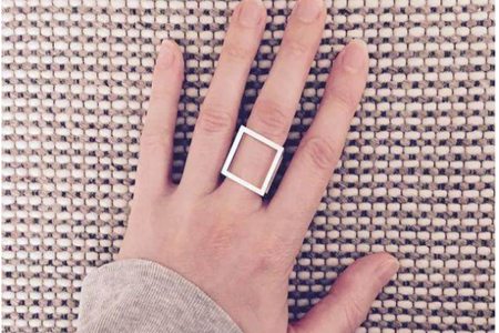 戒指的戴法和意义，女生十个手指戴钻戒的正确方法