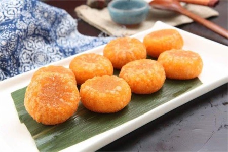 南瓜饼的做法家常做法 简单易上手吃起来酥松软糯
