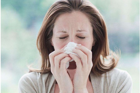 鼻窦炎的五个症状，鼻塞流鼻涕教你一招缓解