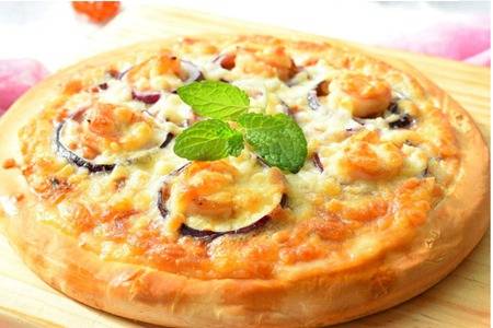披萨饼皮的家常做法窍门，学会饼皮多种披萨换着吃
