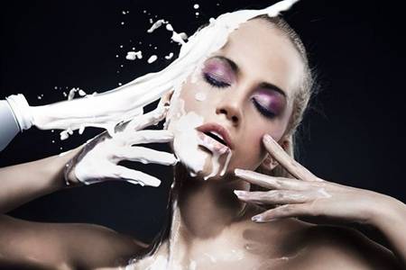 用牛奶洗脸效果怎么样  牛奶洗脸真的可以祛斑美白吗