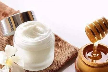 干燥敏感肌用什么护肤品效果最好  适合干燥敏感肌的护肤品推荐大全