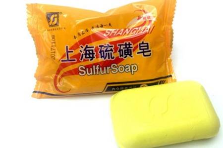 硫磺皂的功效与作用是什么 硫磺皂洗脸痘痘为啥越来越严重