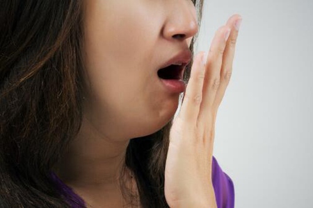 口臭怎么治最有效的方法？这四个方法解决有味道尴尬问题