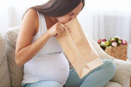 孕吐严重有什么办法缓解？这4种方法缓解孕期恶心呕吐