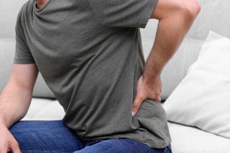 腰疼是什么原因引起的男性？这五个因素在作怪要认清楚