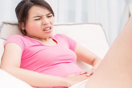 卵巢囊肿症状有哪些？这五个症状一定要重视别掉以轻心