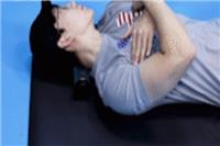 缓解肩颈酸痛的瑜伽动作，想要拥有好体态只需做到这一点