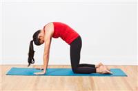 这四组瑜伽动作，可以保护女性的卵巢和子宫，改善腰酸背痛
