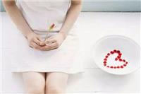 女性子宫内膜异位会有什么症状，影响生育能够自愈吗