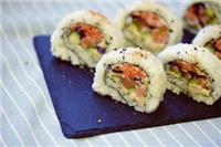 日式反卷寿司怎么做，家常版食材简单美味不减