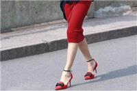 女士红色高跟鞋衣服搭配图片，这五双高跟鞋让你穿出时尚感