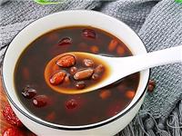 建议女人多喝解暑“五红汤”，每天早上喝一碗，舒服过酷暑